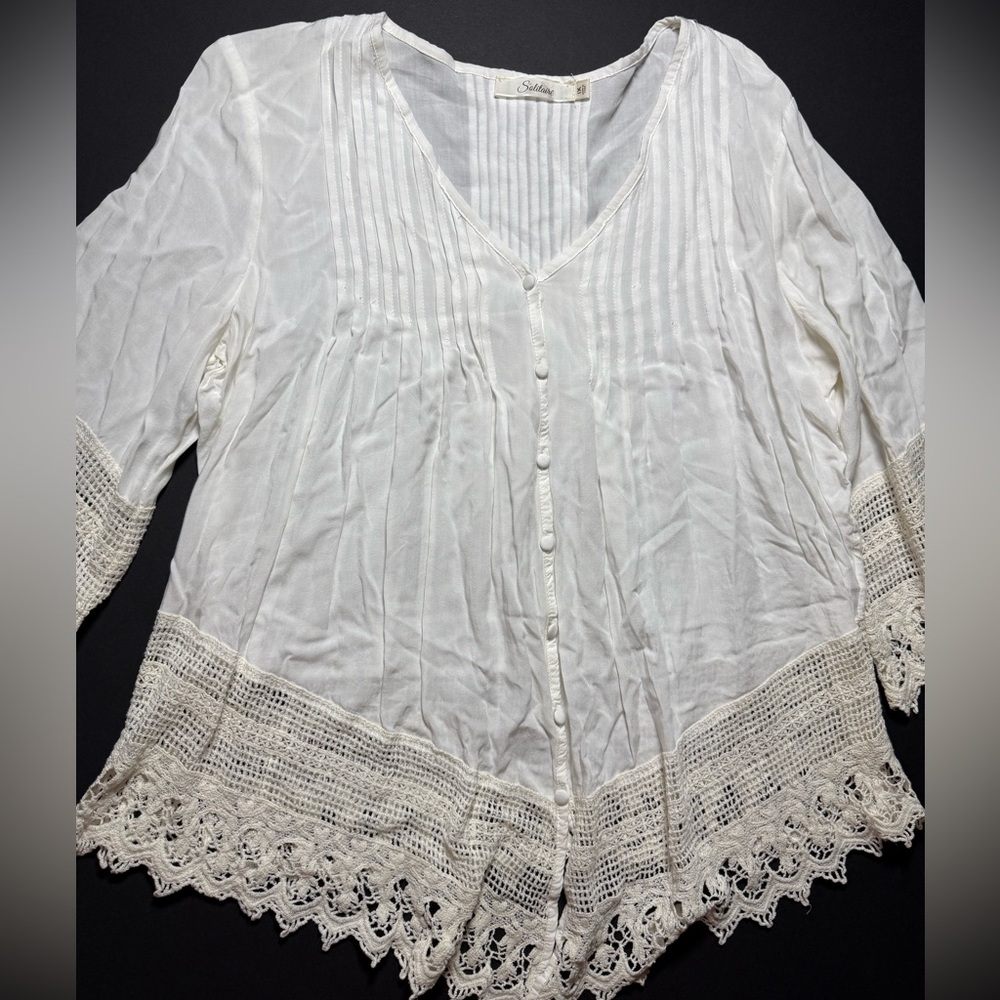 Solitaire 1X Boho Crochet lace high low tunic top. White ivory.